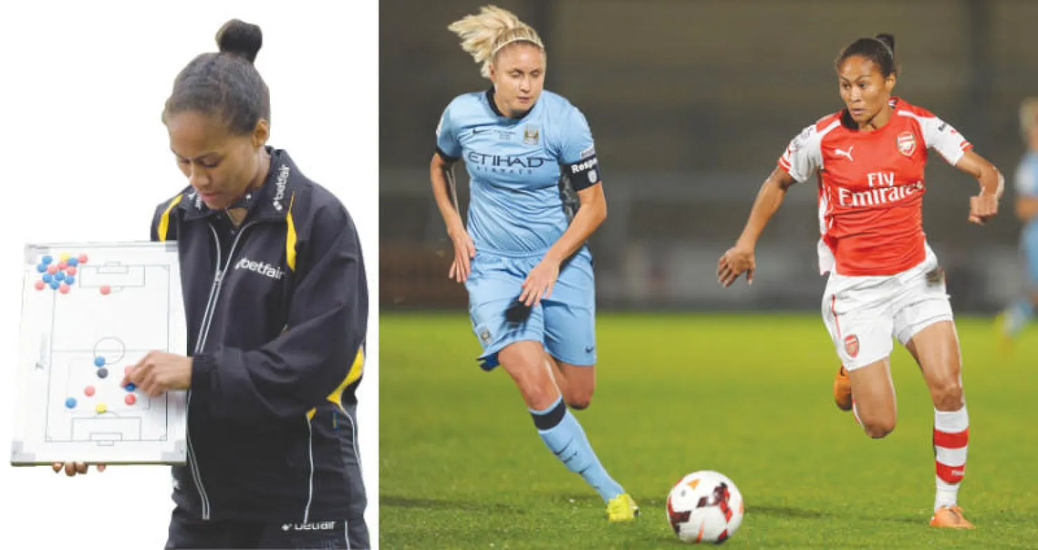 راشيل يانكي بقميص آرسنال (يمين) تقود هجمة أمام فريق مانشستر سيتي  -  يانكي تشرح للاعبات صغيرات خطة اللعب