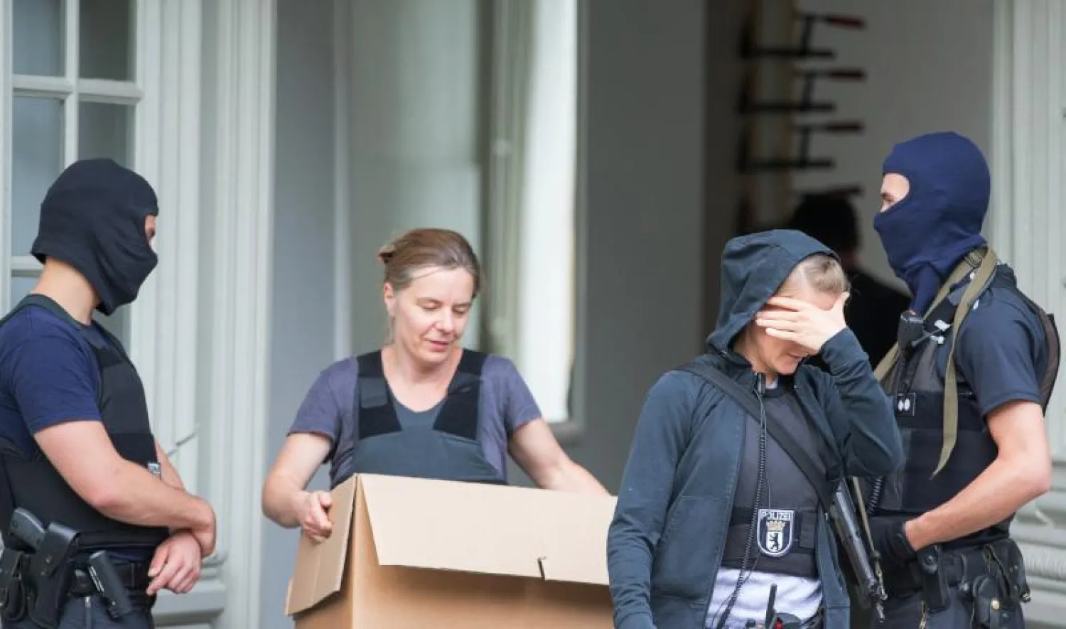 الشرطة الألمانية تقوم بعملية تفتيش عن المشتبه بهم في سرقة قطعة ذهبية من متحف ببرلين (إ.ب.أ)