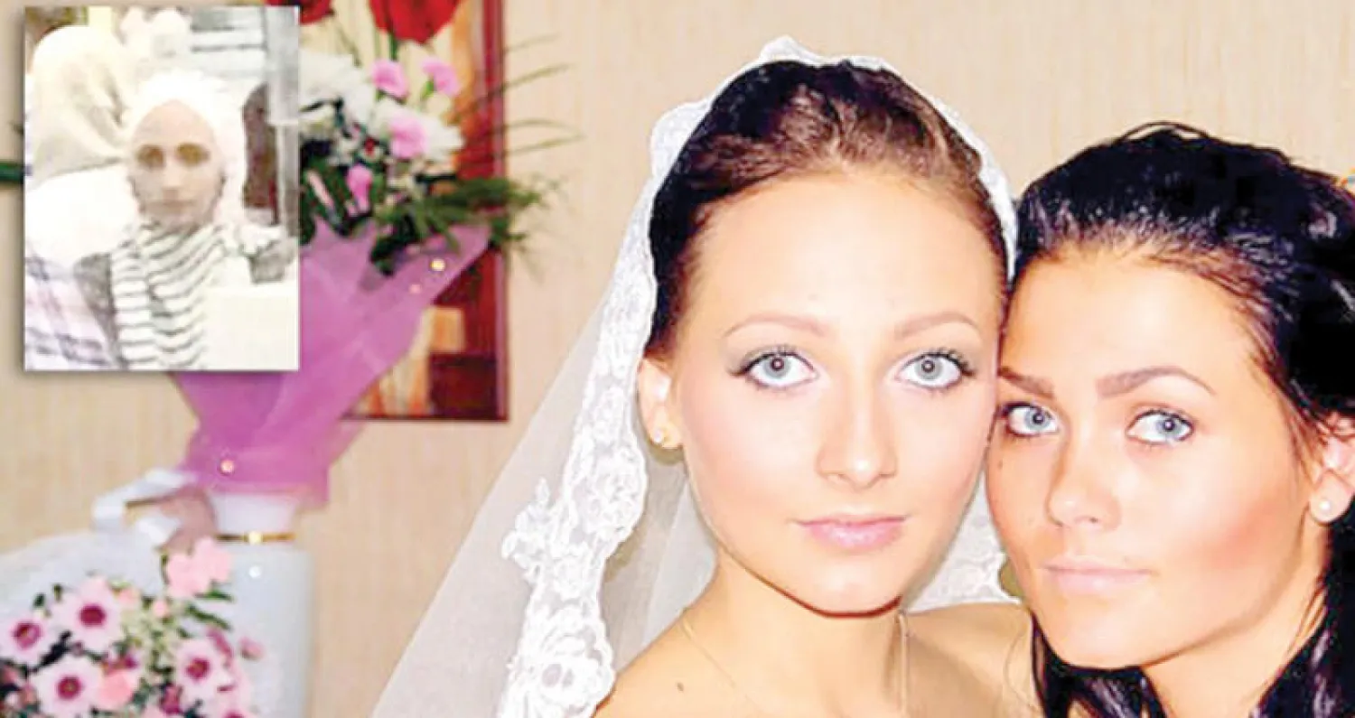 سفيتلانا أوخانوفا في ثوب الزواج وأختها الكبرى أنطونينا فاجأتا الجميع بهوس غير متوقع بالفكر المتطرف («الشرق الأوسط»)