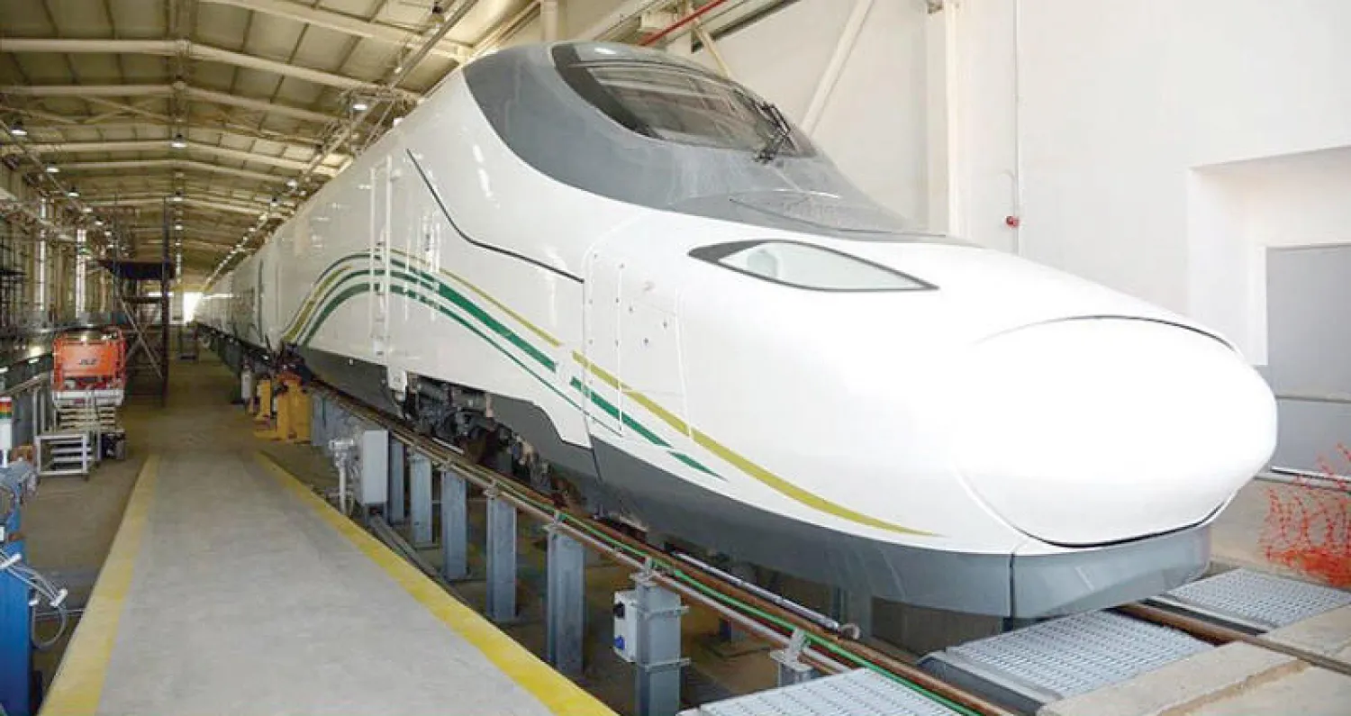 قطار الحرمين بعد أن وصل أمس وهو مخصص للحجاج  والمعتمرين والمواطنين والمقيمين («الشرق الأوسط»)