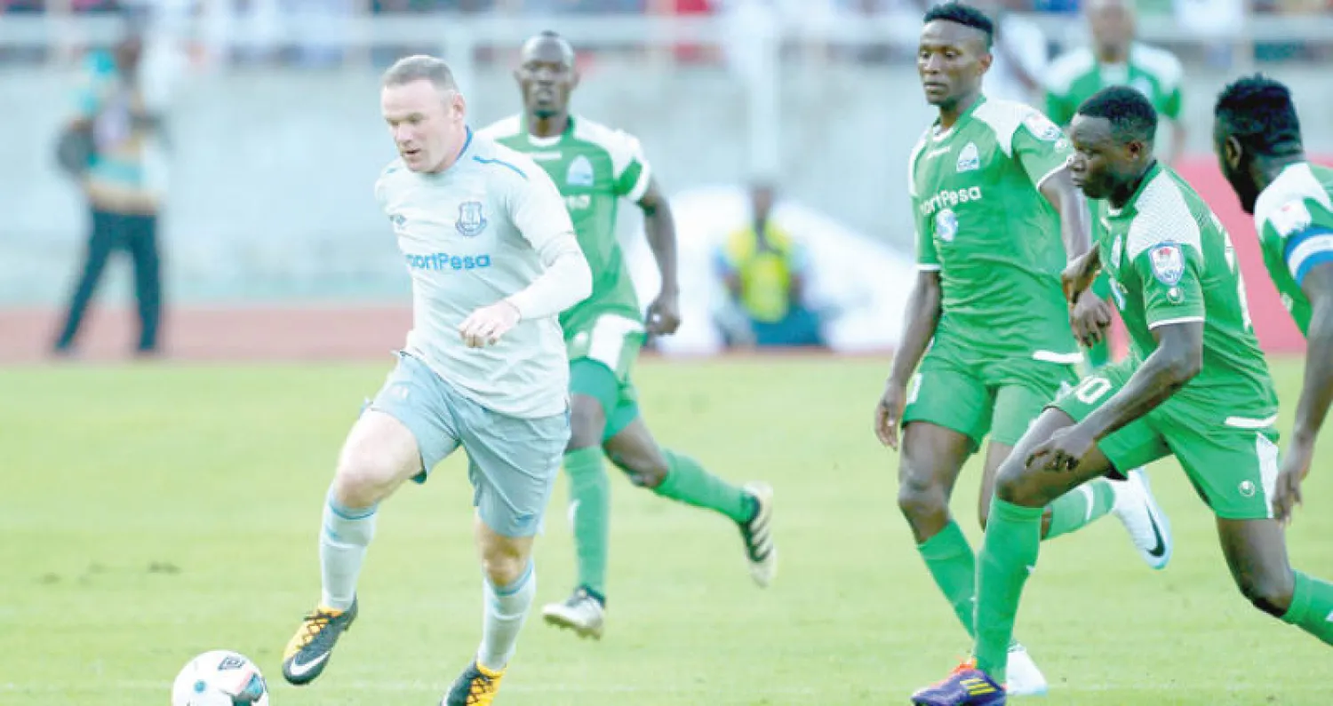 روني أحرز هدفاً في أول مشاركة له مع إيفرتون أمام جورماهيا مشابهاً للهدف الذي أحرزه أمام آرسنال عام 2002 (أ.ف.ب)