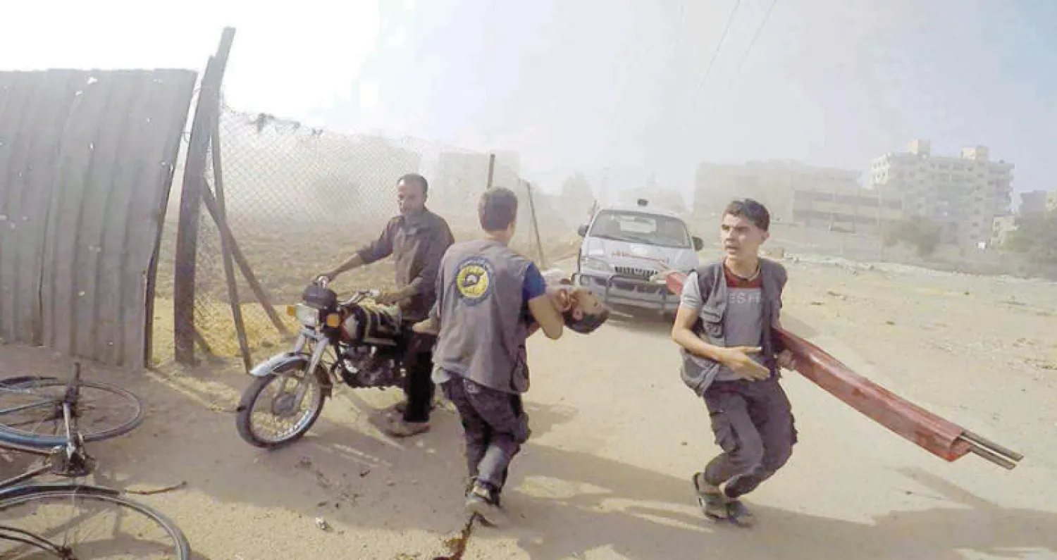 قصف من قوات النظام على دوما قبل إعلان الهدنة في غوطة دمشق (الدفاع المدني في ريف دمشق)