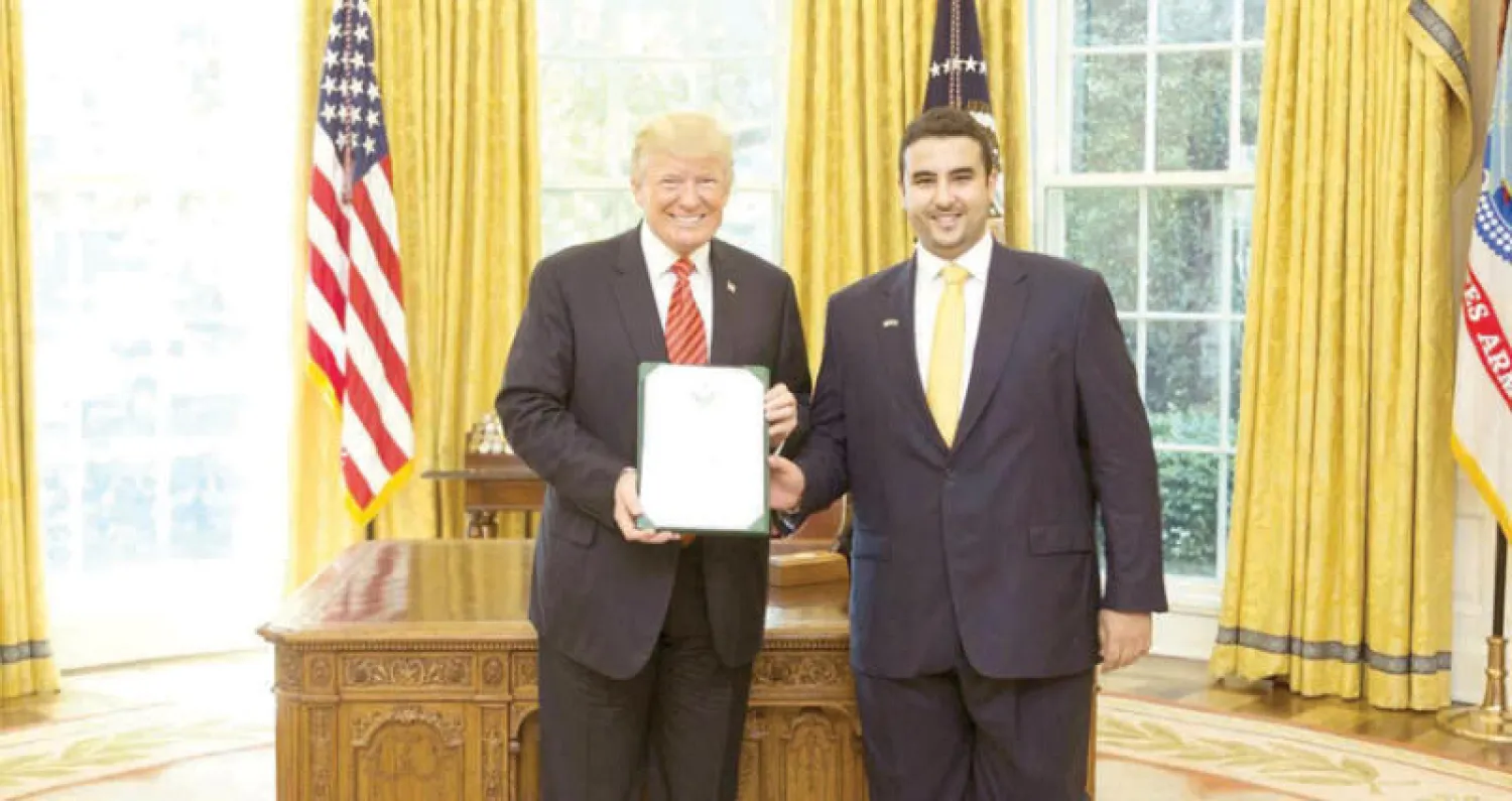 الرئيس الأميركي خلال استقباله الامير خالد بن سلمان في واشنطن أول من أمس (واس)