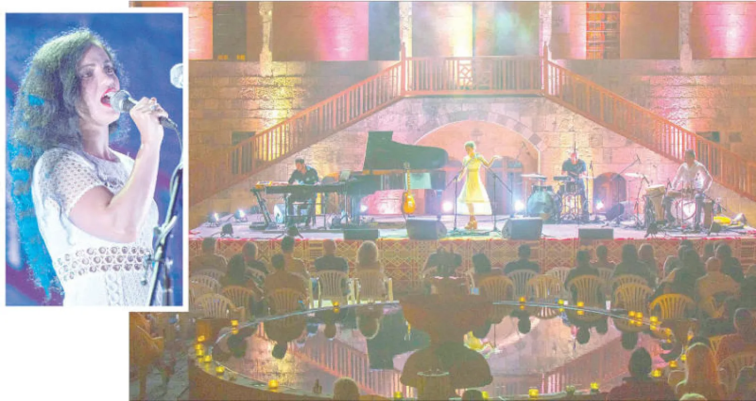 جانب من حفل آمال مثلوثي في مهرجانات بيت الدين