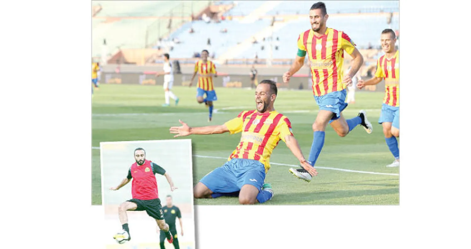 فرحة لاعب نصر حسين داي الجزائري بهدفي فريقه في شباك الوحدة الإماراتي أمس (تصوير: أحمد يسري) - محمد السهلاوي خلال تدريبات النصر أمس  تأهباً لمواجهة اليوم
