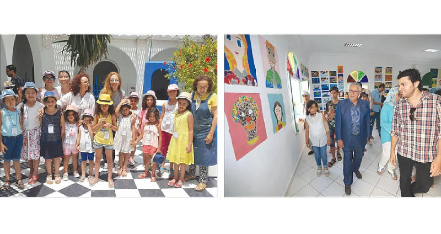 محمد بن عيسى في زيارة لمعرض الأطفال - رفقة الفنانين التشكيليين المشاركين في الموسم