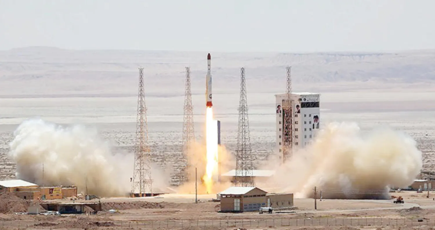 اختبار صاروخ «سیمرغ» لحمل الأقمار الصناعية إلى المدار من أول مركز للإطلاق في إيران الخميس الماضي (تسنيم)