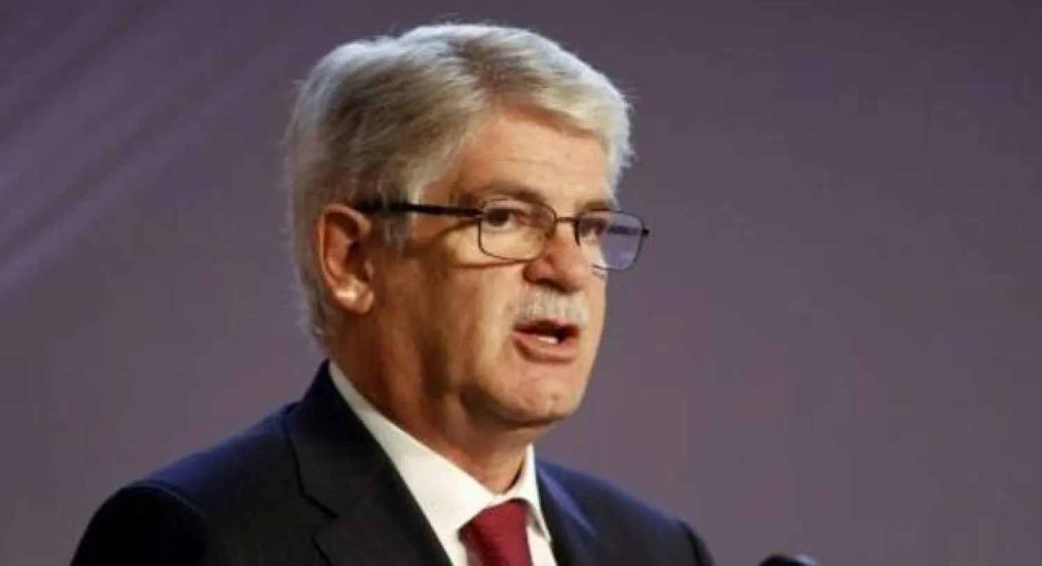 وزير الخارجية الإسباني ألفونسو داستيس خلال منتدى الأعمال البريطاني-الإسباني في لندن (أ.ف.ب)