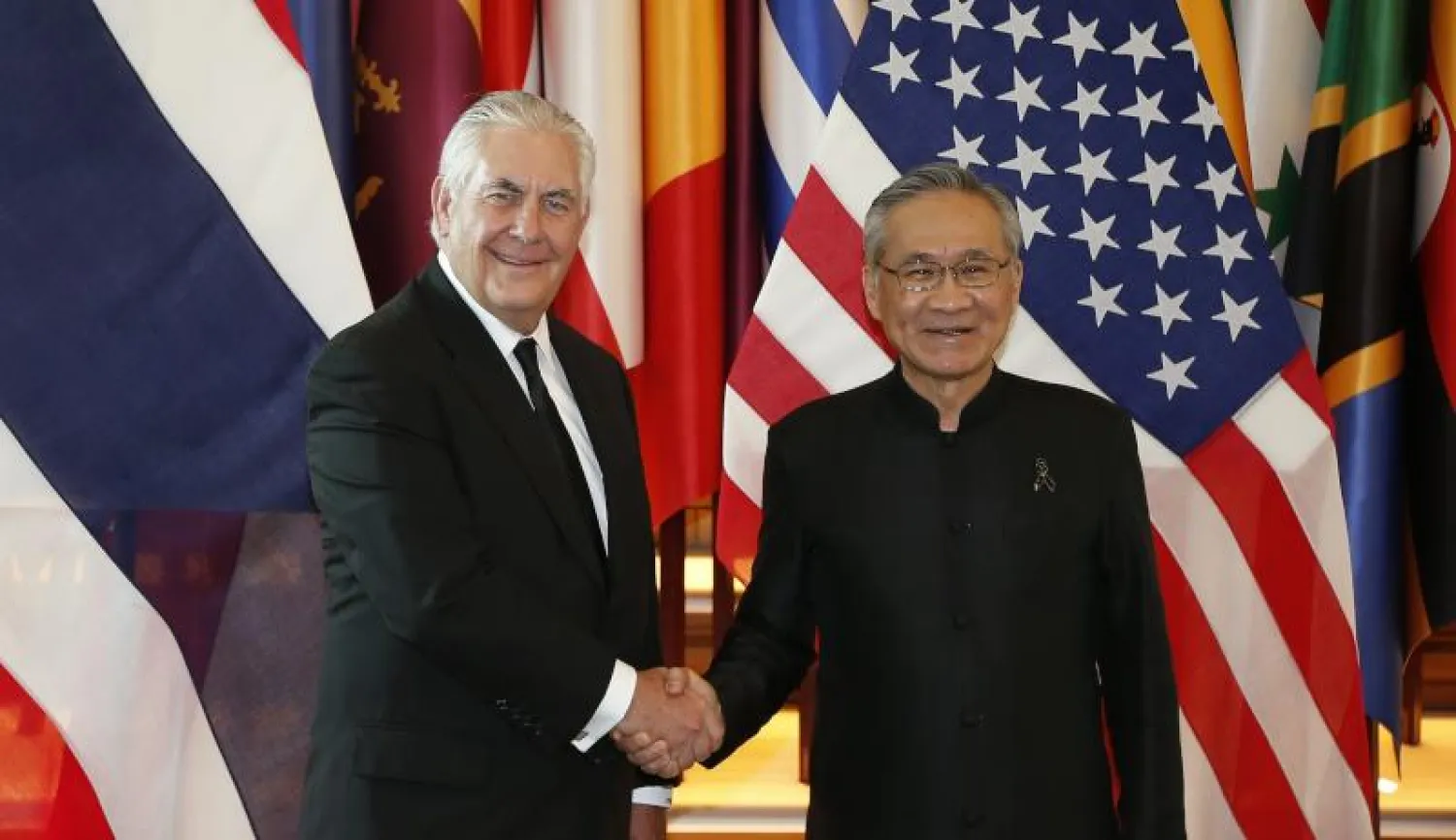 وزير الخارجية الأميركي ريكس تيلرسون ونظيره التايلاندي في بانكوك (إ.ب.أ)