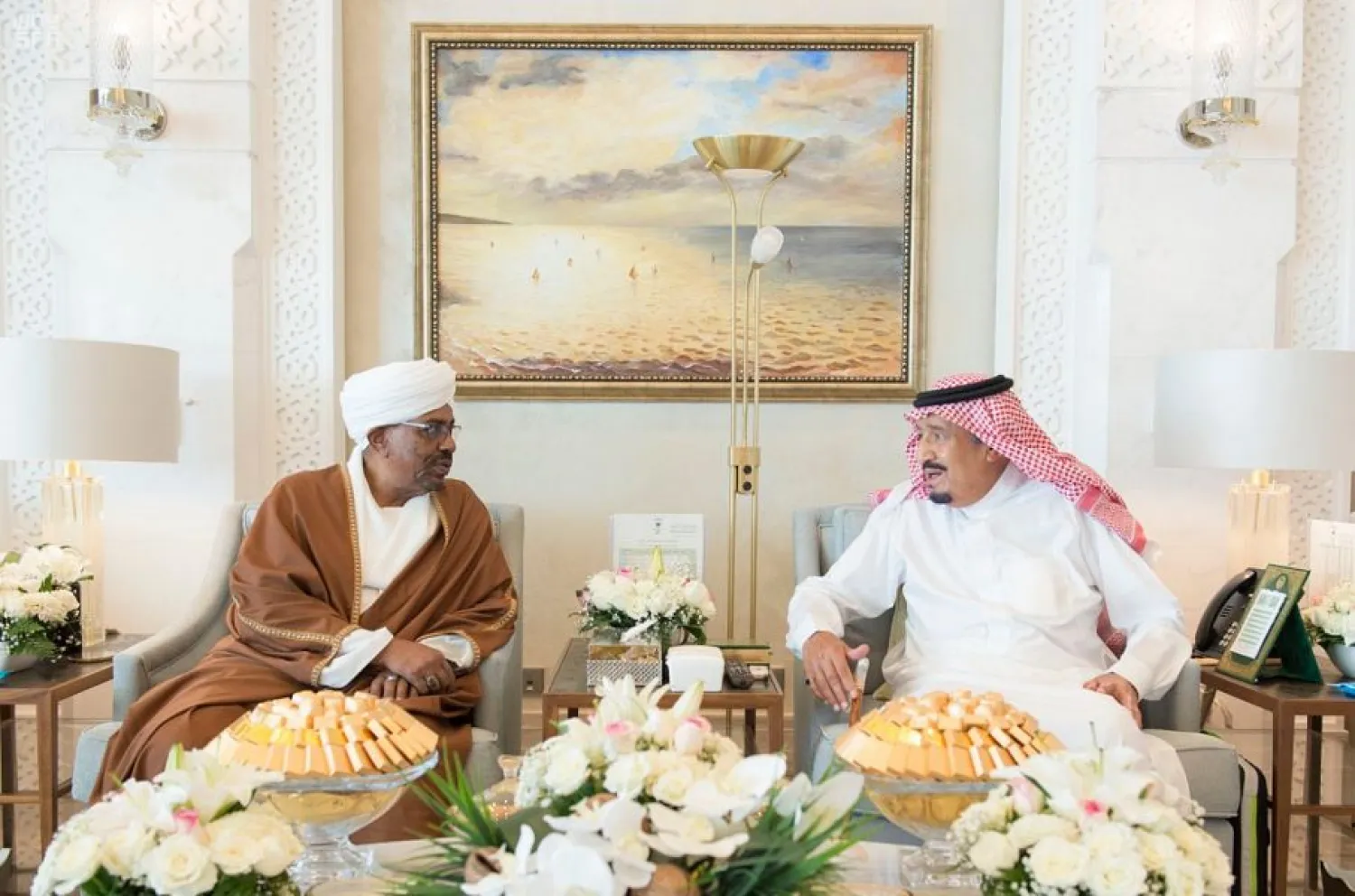 Custodian of the Two Holy Mosques King Salman bin Abdulaziz meets with Sudanese President Omar al-Bashir in Tangiers, Morocco. (SPA)