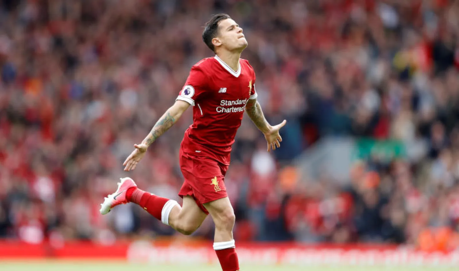 البرازيلي فيليبي كوتينيو نجم ليفربول الإنجليزي (رويترز)