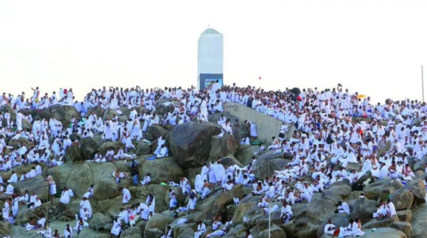حجاج بيت الله الحرام خلال وقوفهم على صعيد عرفات في موسم حج سابق - أرشيف (تصوير: أحمد حشاد)