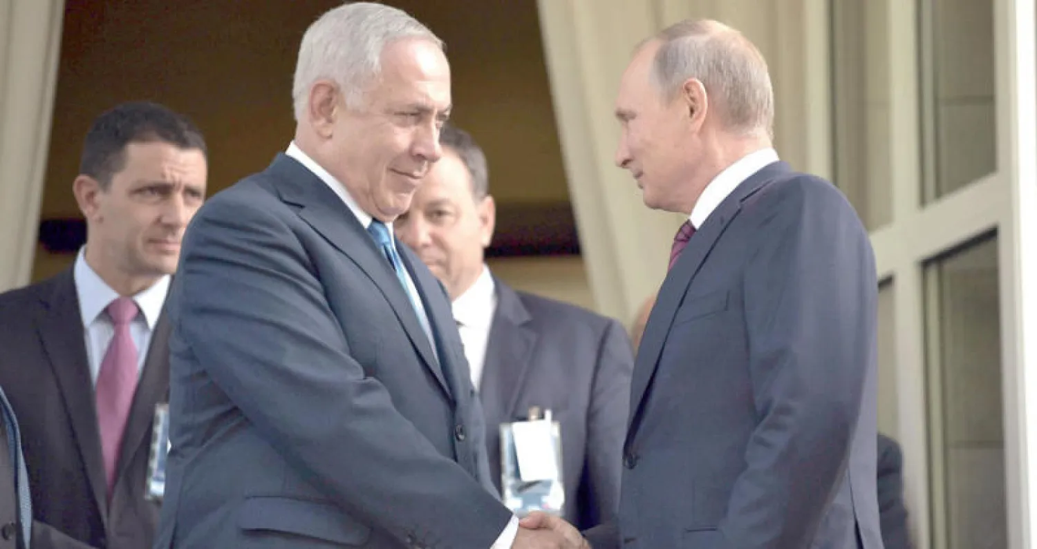 بوتين ونتانياهو قبل لقائهما في سوتشي امس (إي. بي. أيه)