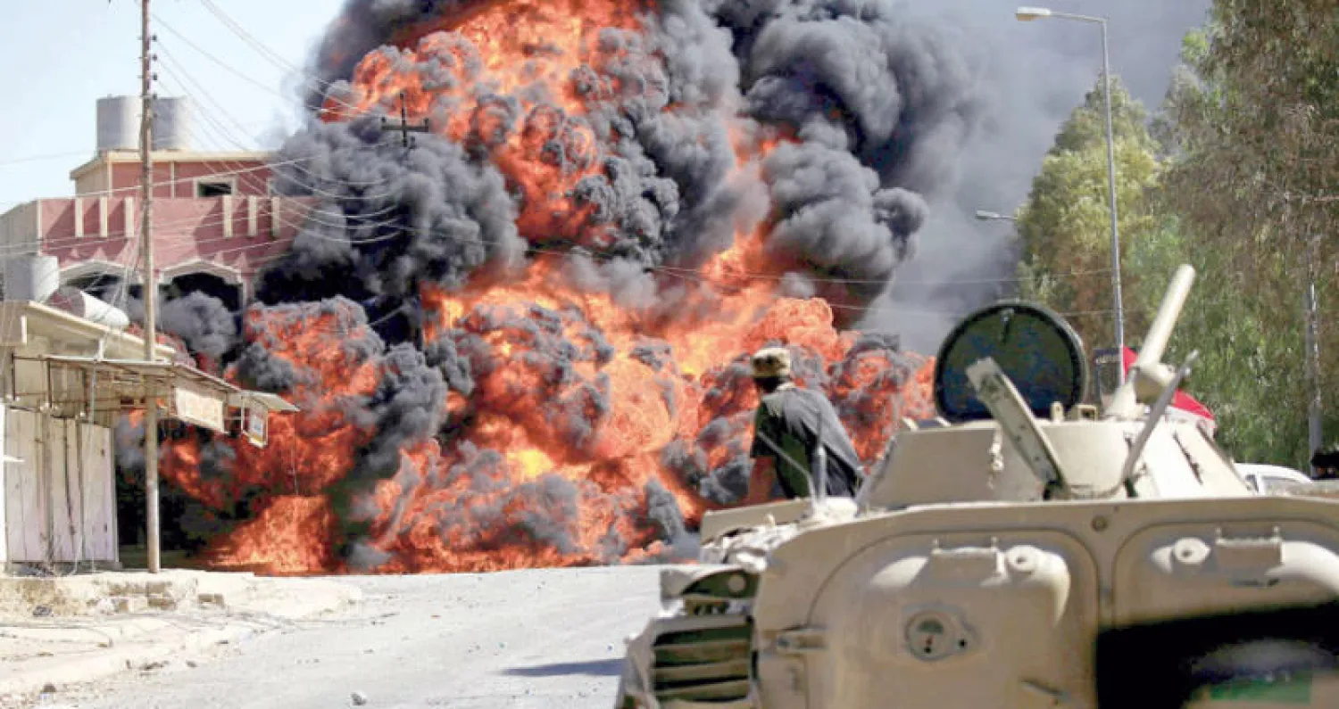 جانب من المعارك بين القوات العراقية ومسلحي «داعش» في تلعفر أمس (رويترز)