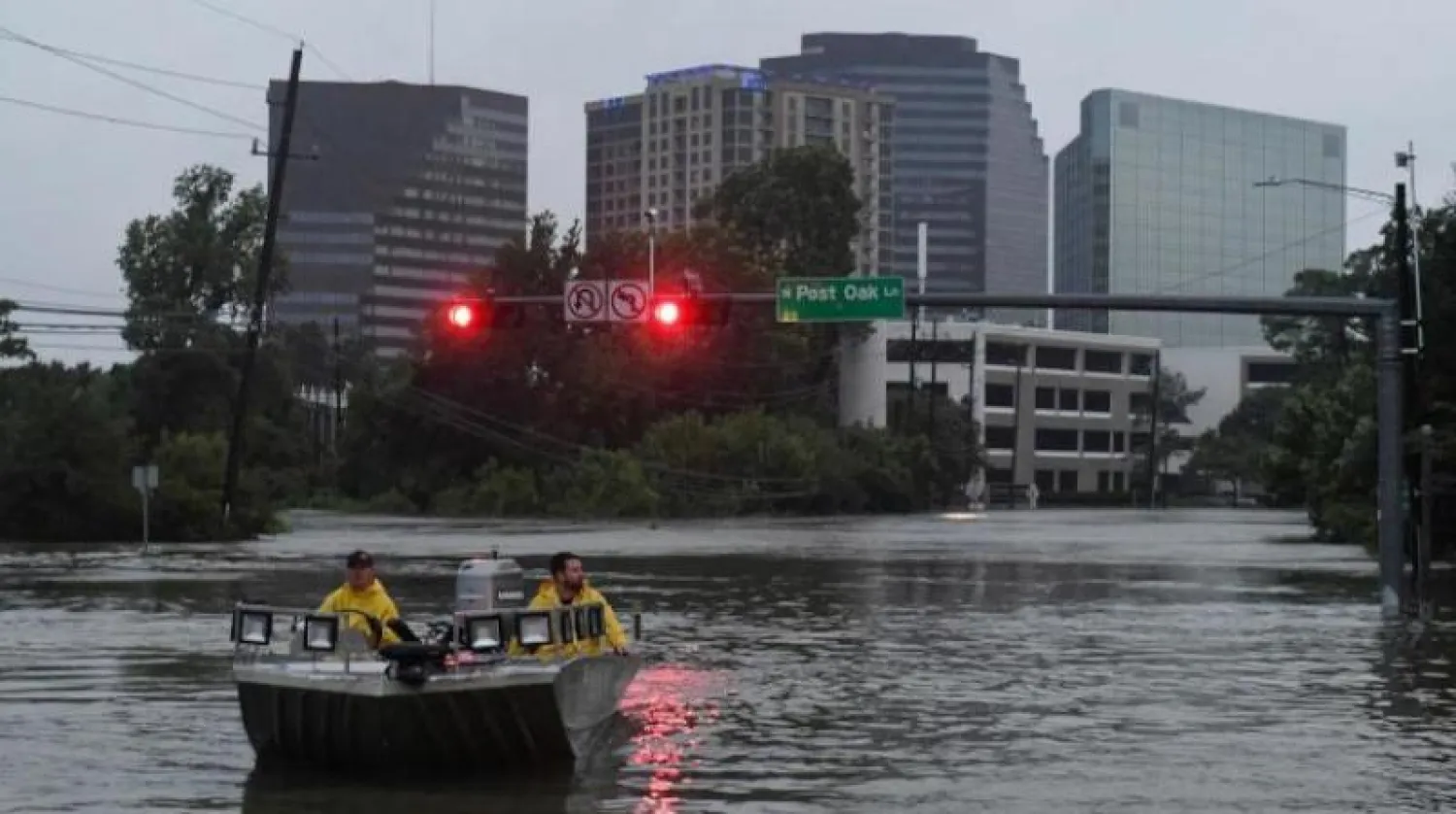 الفياضانات التي سببها إعصار هارفي في تكساس (أ.ف.ب)