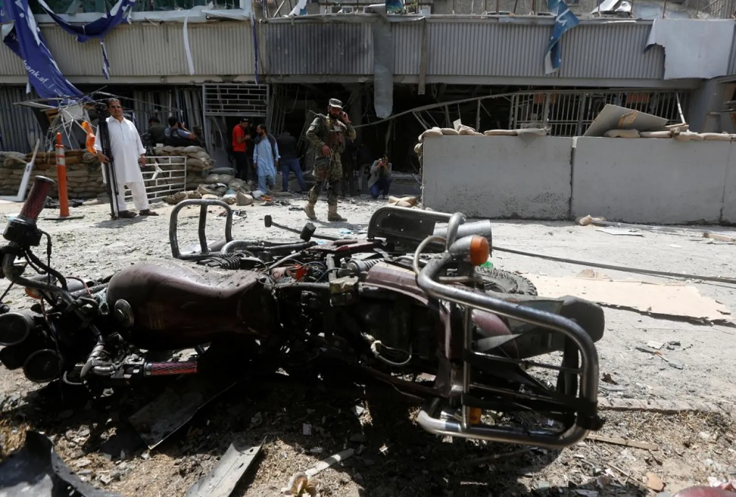 An Afghan security force stands guard at the site of a suicide bomb attack in Kabul, Afghanistan August 29, 2017. (Reuters)