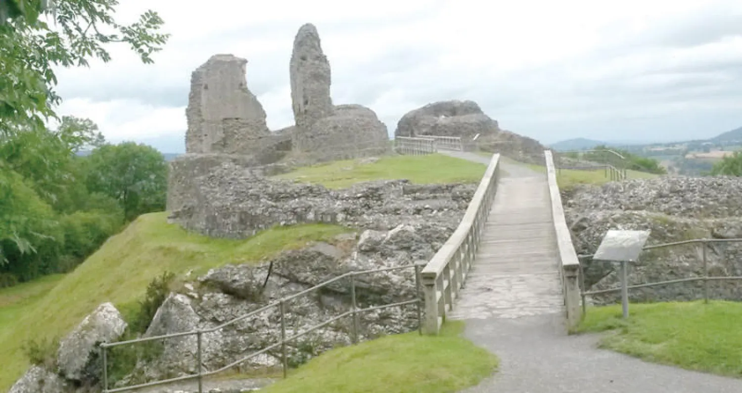 قلعة جميلة شهدت على التاريخ وويلاته