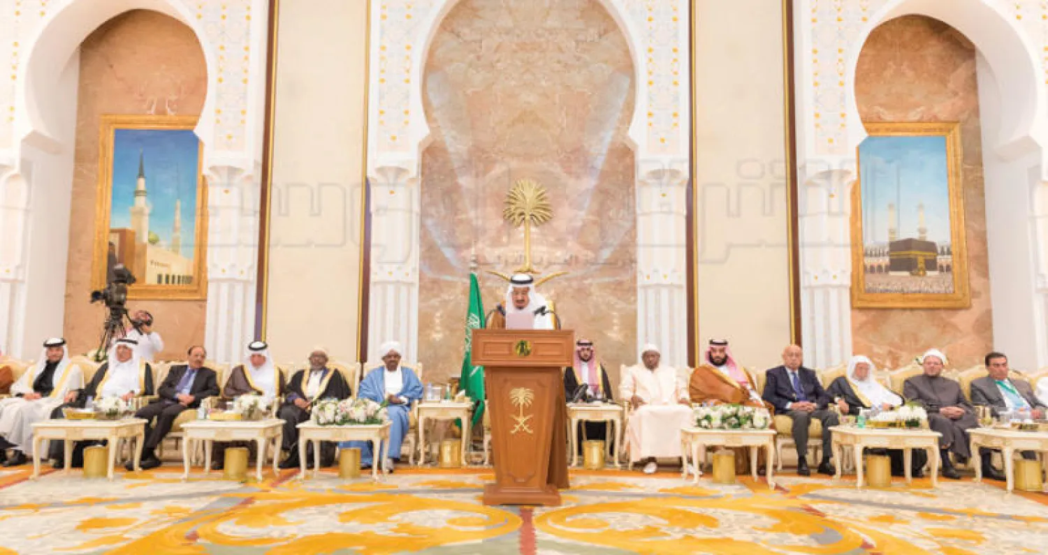 خادم الحرمين الشريفين يلقي كلمة في حفل الاستقبال السنوي الذي أقامه للحجاج من رؤساء الدول والحكومات وكبار الشخصيات (تصوير: بندر الجلعود)