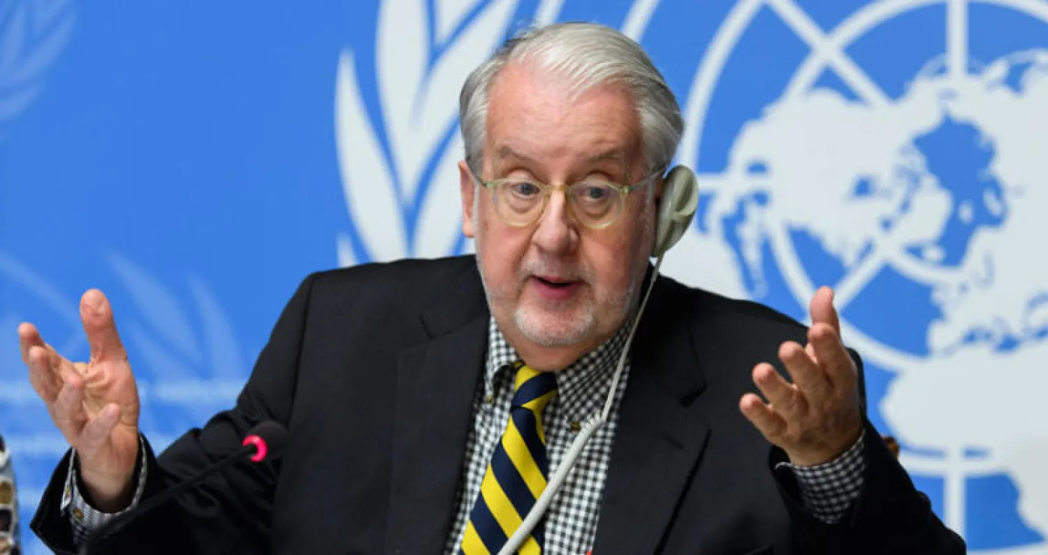 رئيس لجنة التحقيق التابعة للأمم المتحدة باولو بينهيرو خلال إعلان نتائج التقرير في جنيف أمس (إ.ب.أ)