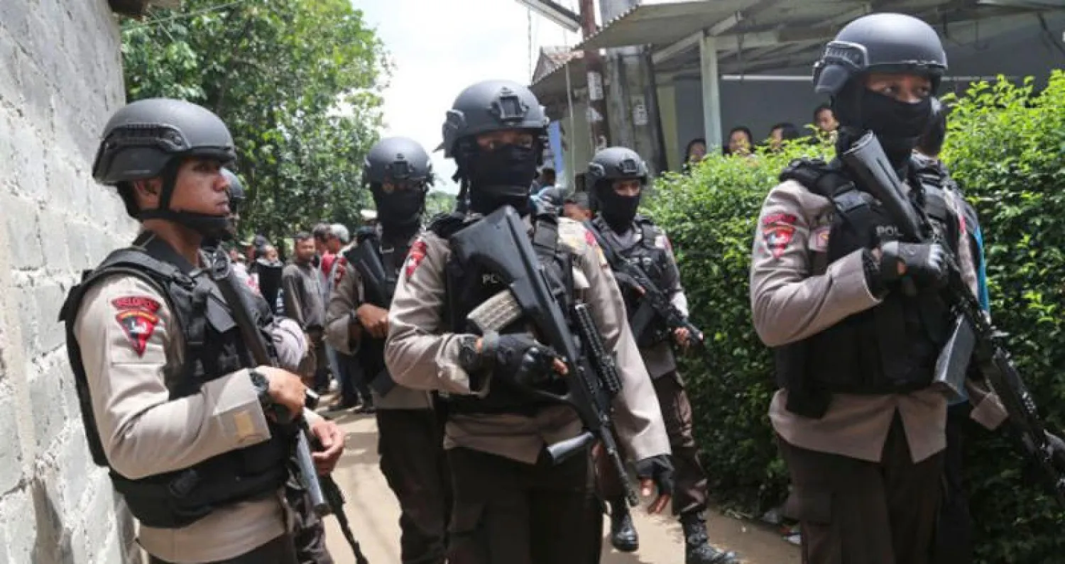 عناصر من الشرطة الإندونيسية