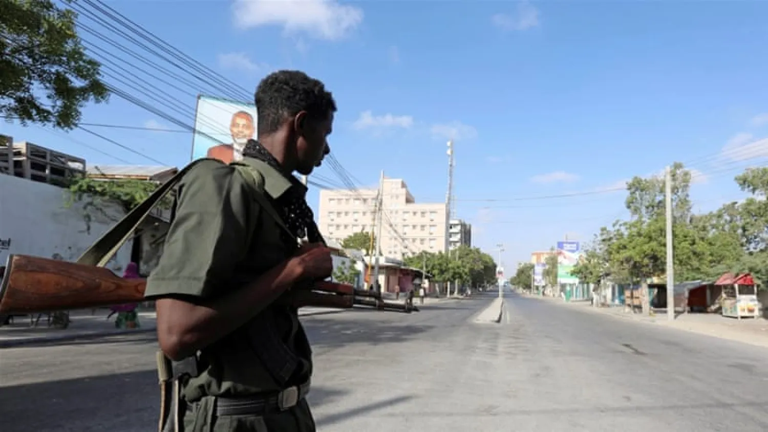 A policeman stands guard in the Somali capital of Mogadishu. (Reuters)