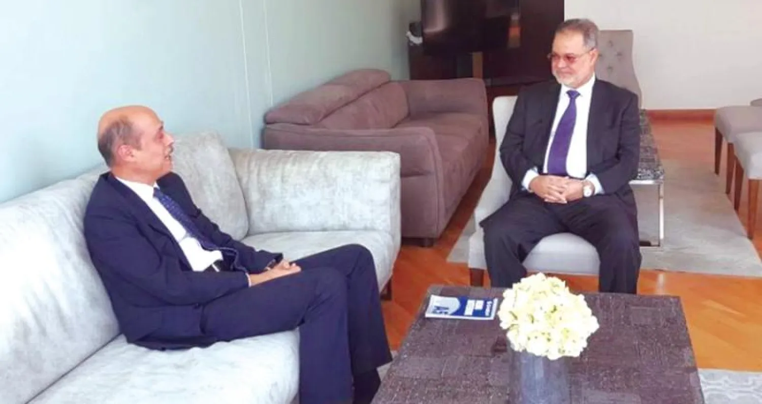 المخلافي وشريم لدى لقائهما في الرياض أمس (سبأ)