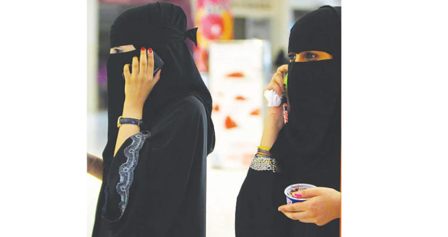 من المتوقع أن تشهد معدلات استخدام الإنترنت في السعودية عقب تطبيق هذا القرار تزايداً أكبر («الشرق الأوسط»)