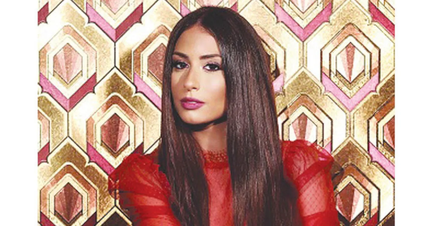 هبة طوجي تدخل الصين من بابها العريض