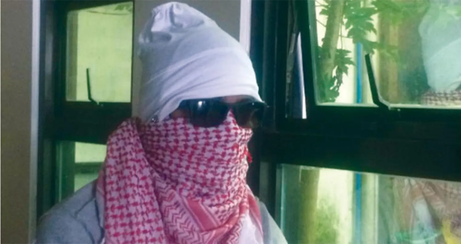 أحد المتشددين في الفلبين يتحدث إلى «رويترز» عن تجربته في مدينة مراوي المحاصرة من قبل «داعش» (رويترز)