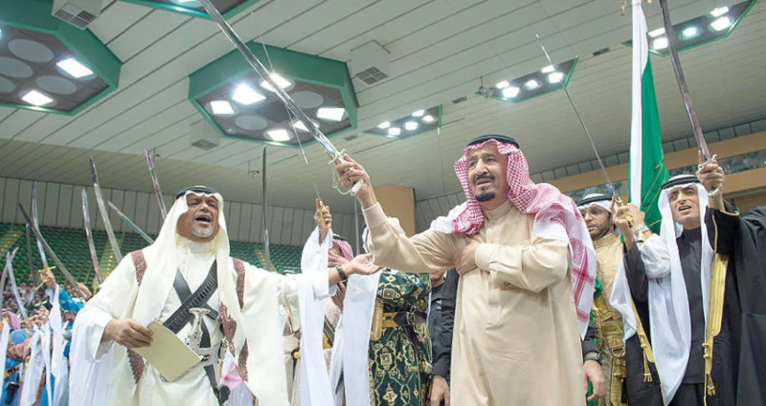 «العرضة السعودية» رقصة الحرب التي امتدت إلى السلم والأعياد