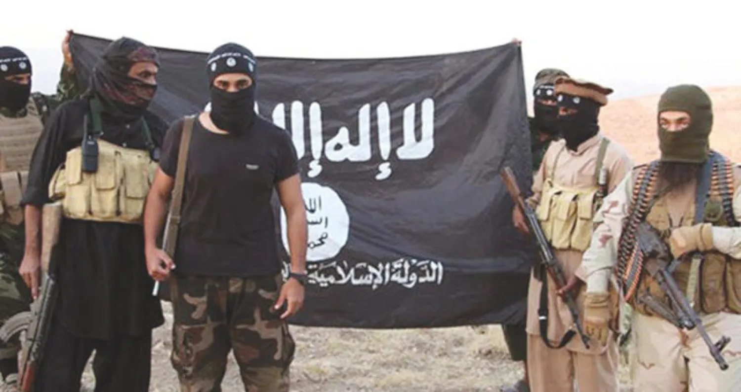 أصوات «داعشية» ترفل في تطرفها من منطلق قائم على تضخيم التعصب والانتماء للهوية الدينية واعتبارها وحدها الصحيحة الناجية من النار («الشرق الأوسط})