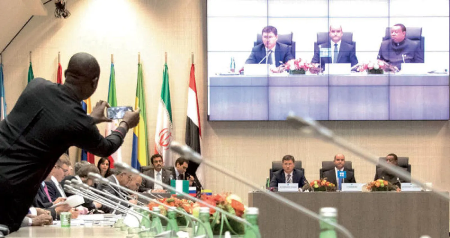 جانب من اجتماعات {أوبك} في فيينا أمس (أ.ف.ب)