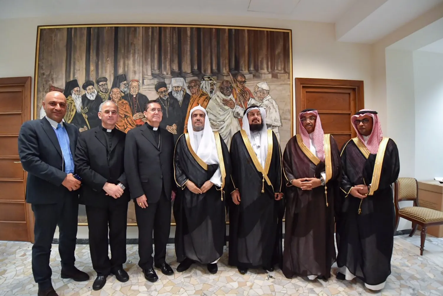 The Pontifical Council in the Vatican meets with MWL Secretary-General Dr. Mohammed Al Issa on many issues and lauds the historical meeting with Pope Francis (PHOTO: MWL official website)