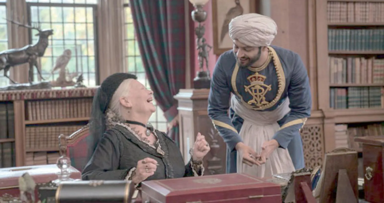 علي فضل وجودي دنش في «فيكتوريا وعبدول»