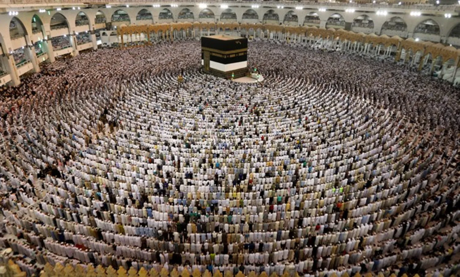 Muslims pray at the Grand mosque ahead of the annual Haj pilgrimage in Makkah, Saudi Arabia August 29, 2017. REUTERS/Suhaib Salem