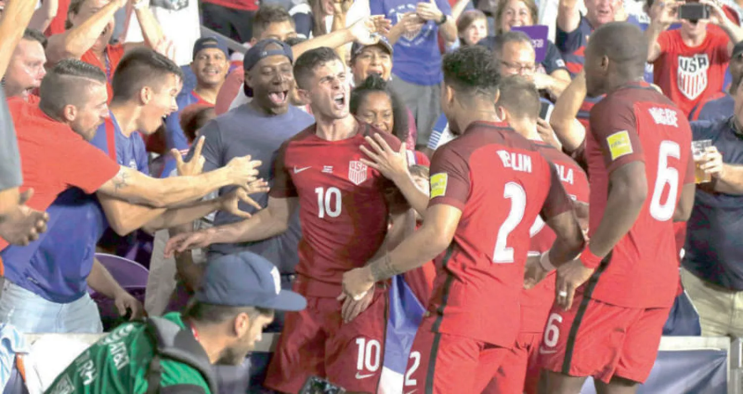 فرحة أميركية بقرب بلوغ روسيا (رويترز)