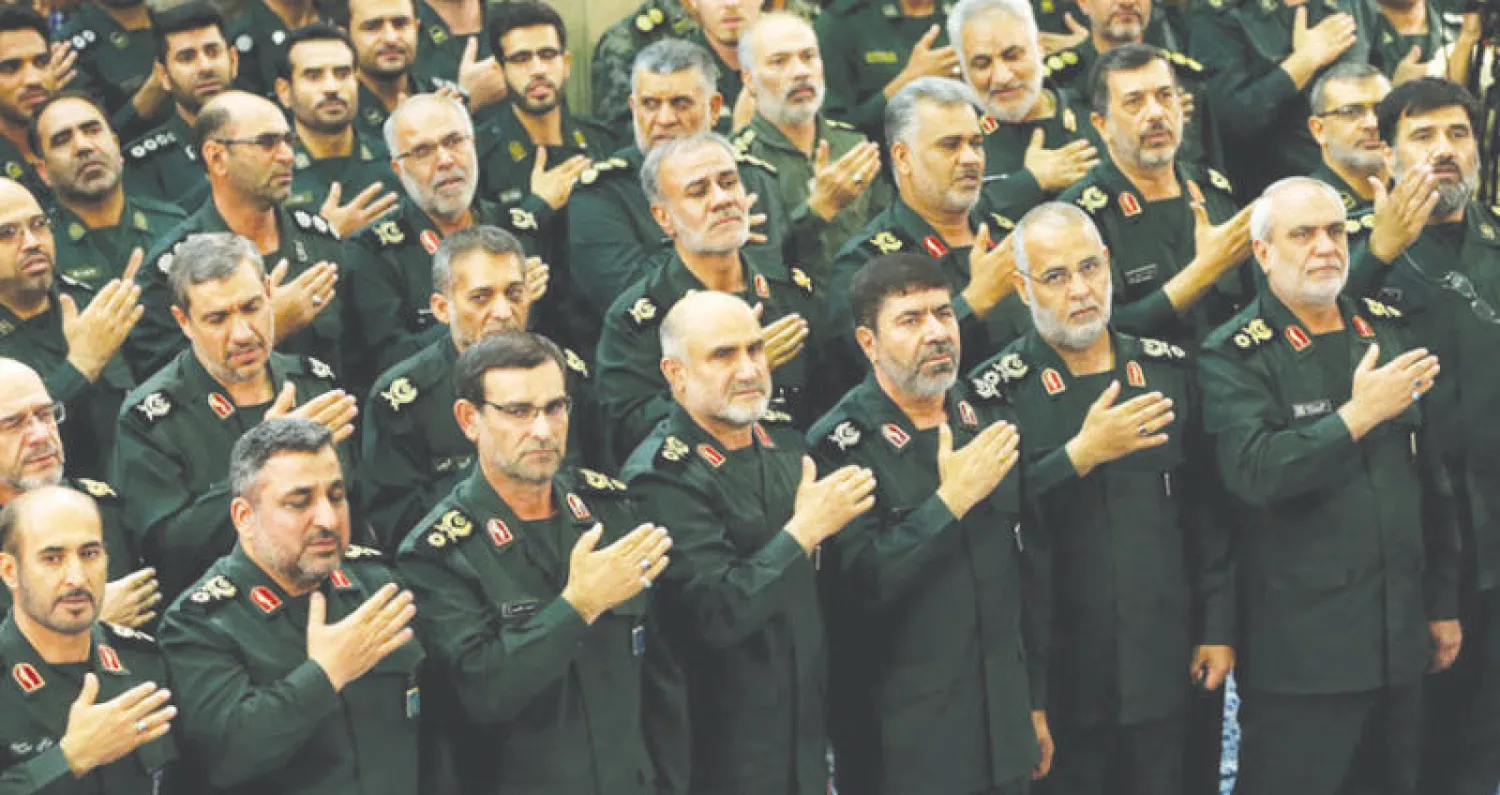 قادة الحرس الثوري خلال لقاء بالمرشد الإيراني علي خامنئي (مهر)