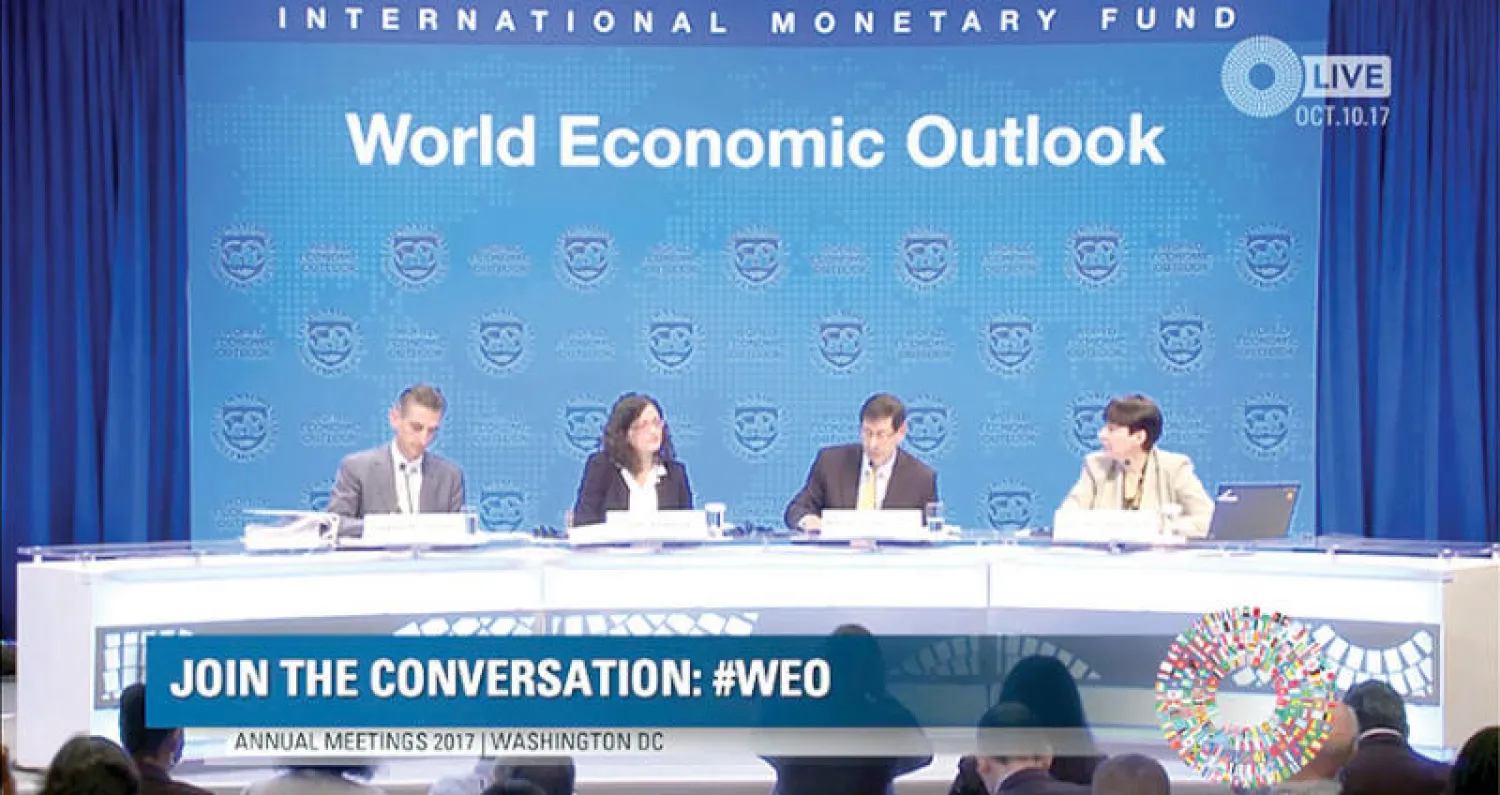 جانب من المؤتمر الصحافي لخبراء صندوق النقد الدولي صباح أمس