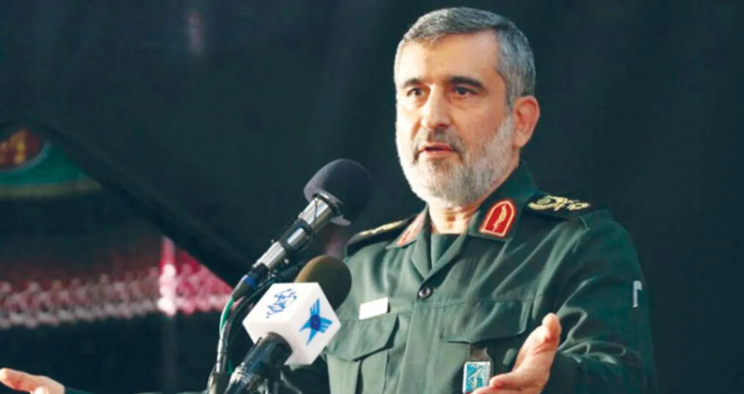 قائد الوحدة الصاروخية في الحرس الثوري الإيراني أمير علي حاجي زادة يؤكد رفض قواته التنازل عن تطوير البرنامج الباليستي في قم أمس (تسنيم)