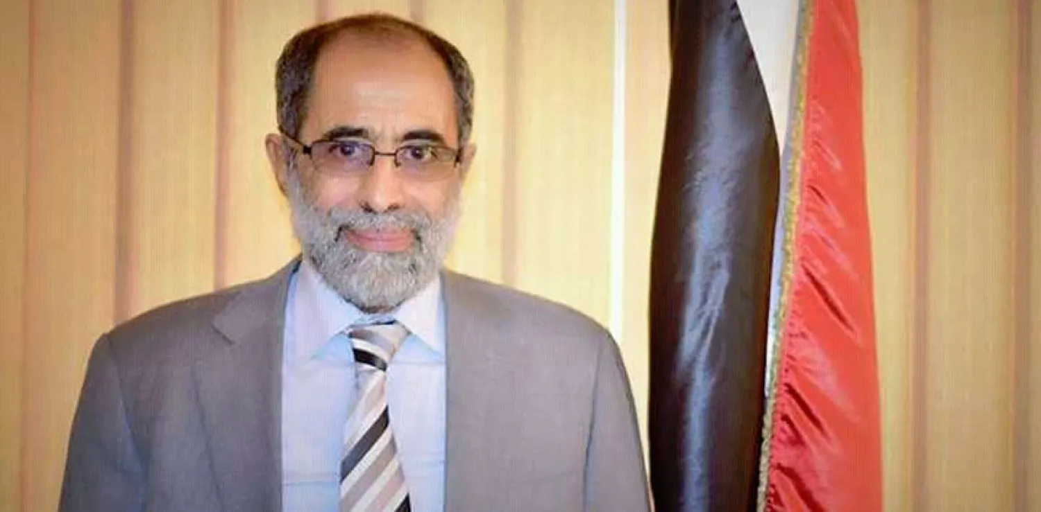 حسن زيد وزير الشباب والرياضة في حكومة الانقلاب.