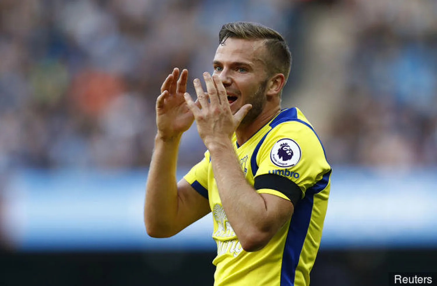 توم كليفرلي لاعب وسط واتفورد (رويترز)