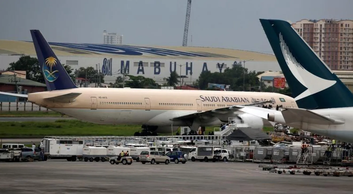 A Saudi Arabian Airlines passenger plane is pictured parked at the tarmac of Ninoy Aquino International airport in Pasay city, Metro Manila, Philippines September 20, 2016.    REUTERS/Erik De Castro