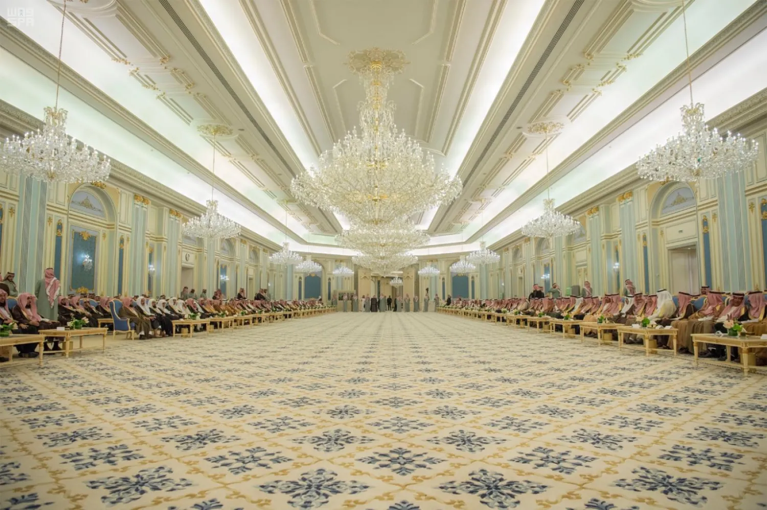 Custodian of the Two Holy Mosques receives princes, Kingdom's Grand Mufti and citizens (SPA)