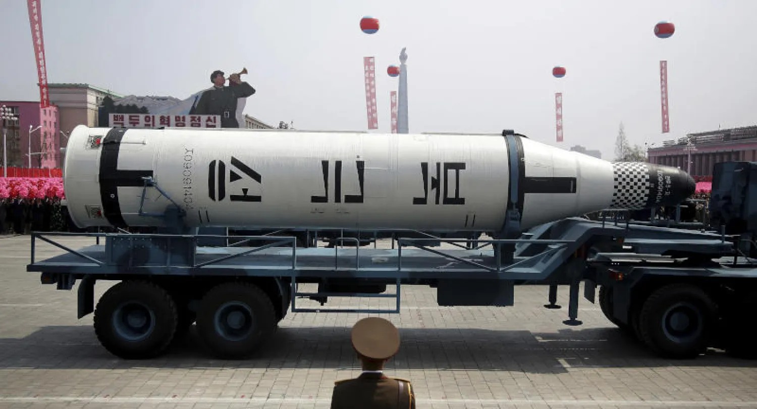صاروخ كوري شمالي خلال عرض عسكري في بيونغ يانغ (أ.ب)