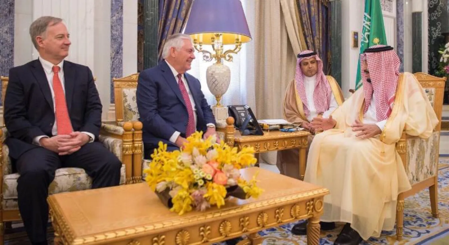 خادم الحرمين الشريفين خلال استقباله وزير الخارجية الأميركي تيلرسون (واس)