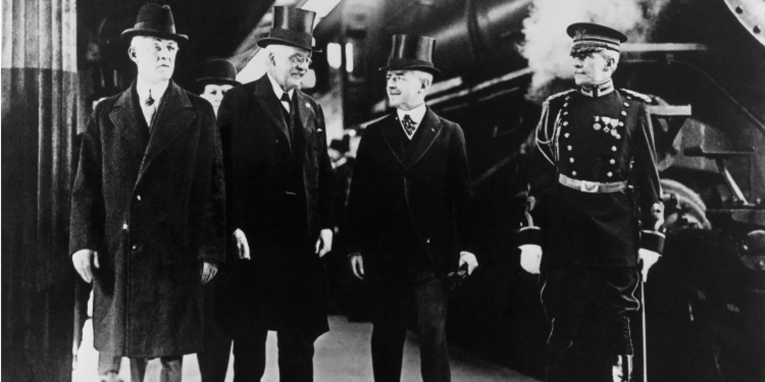 British Foreign Minister Arthur Balfour (second from left) with U.S. Secretary of State Robert Lansing (second from right) in Washington in 1917. (AP Photo)