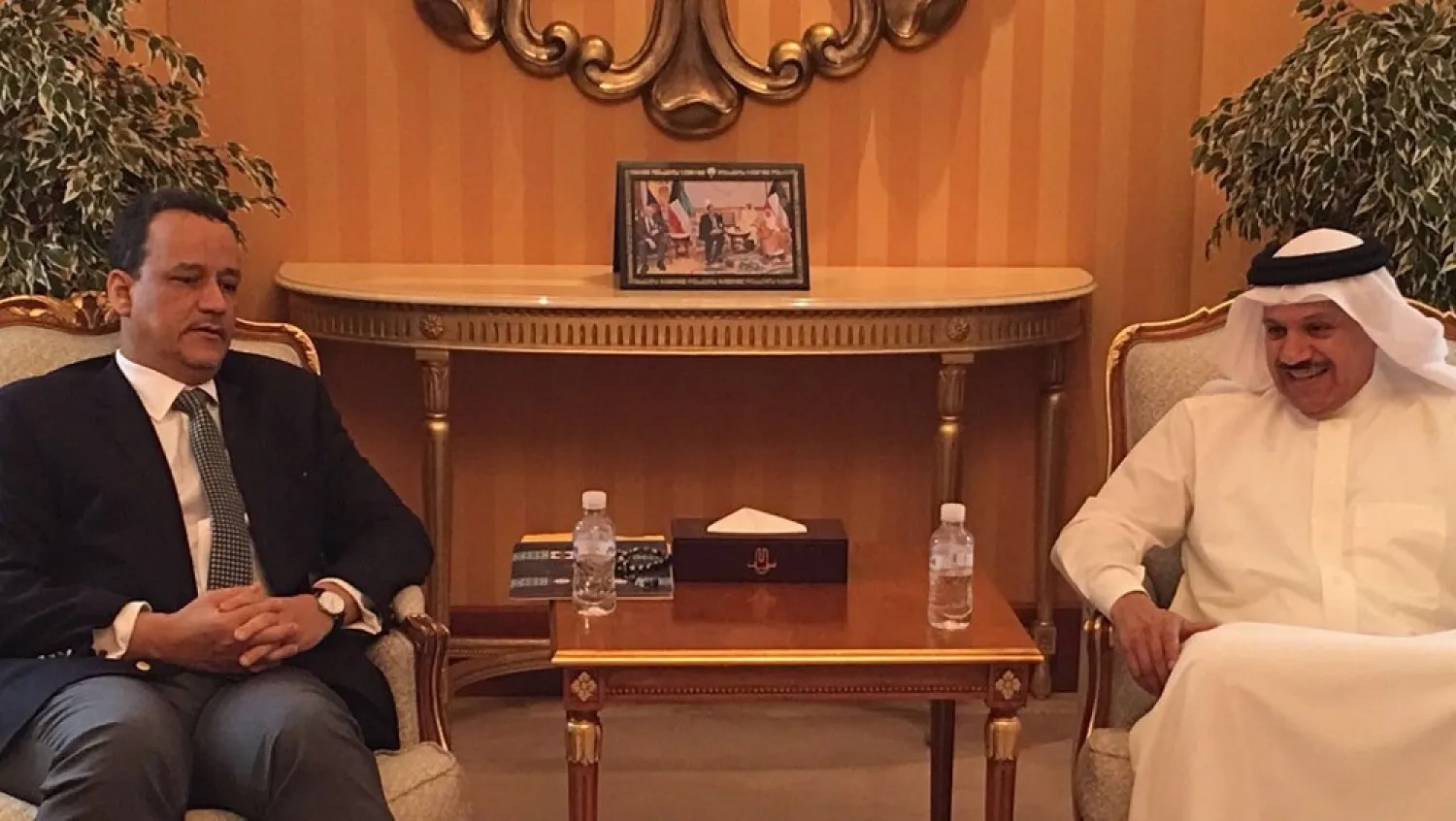 UN special envoy to Yemen Ismail Ould Cheikh Ahmed meets with GCC Secretary General Abdullatif Al-Zayani. (KUNA)