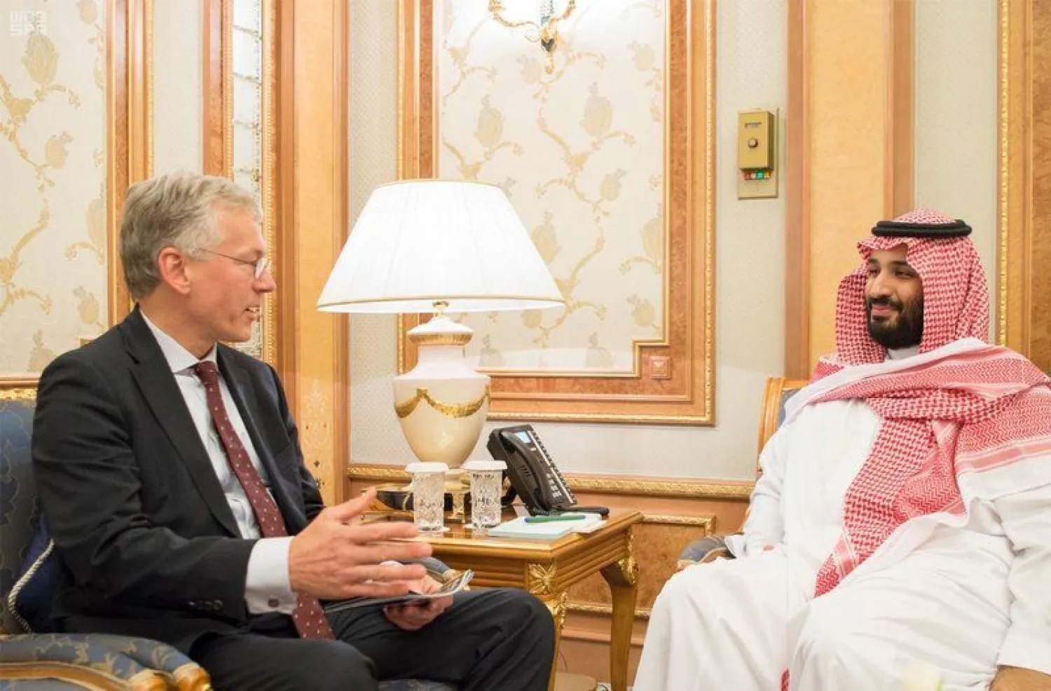 Crown Prince Discusses Investment Opportunities with Philips, Mitsubishi, BlackRock