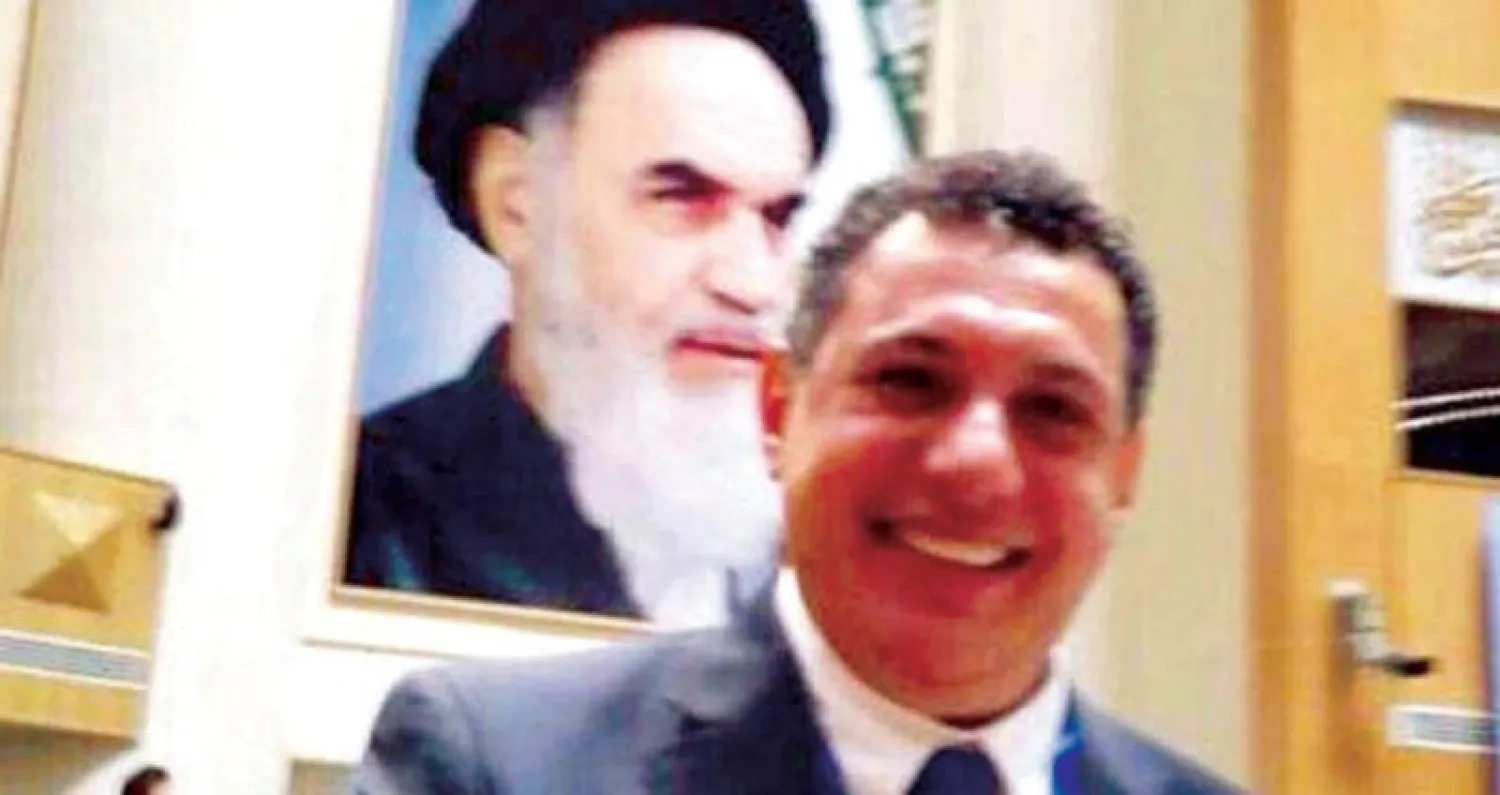 نزار زكّا أثناء مشاركته في المؤتمر الأخير قبل اختفائه في طهران («الشرق الأوسط»)