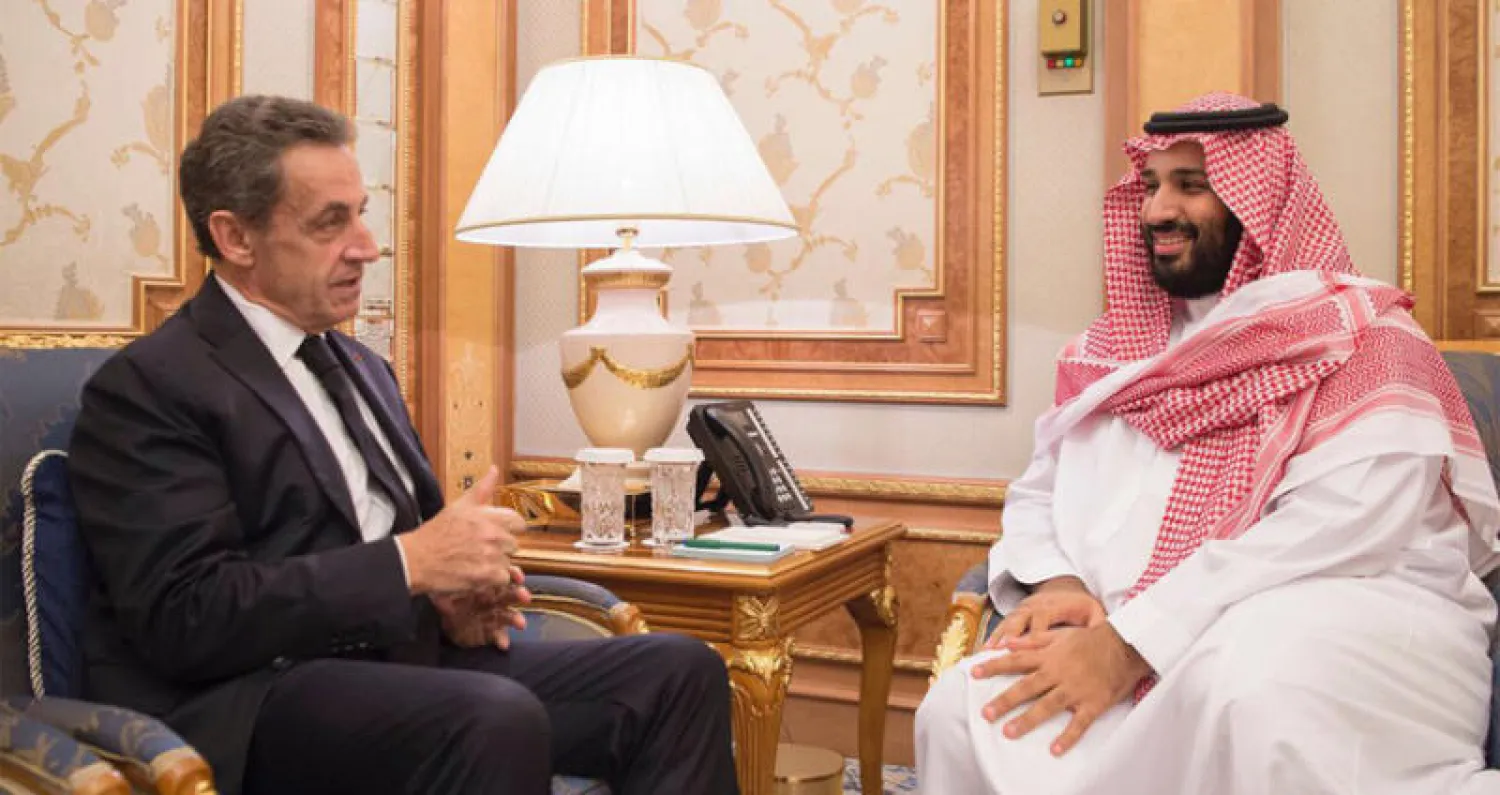 ولي العهد خلال لقائه رئيس فرنسا الاسبق (واس)
